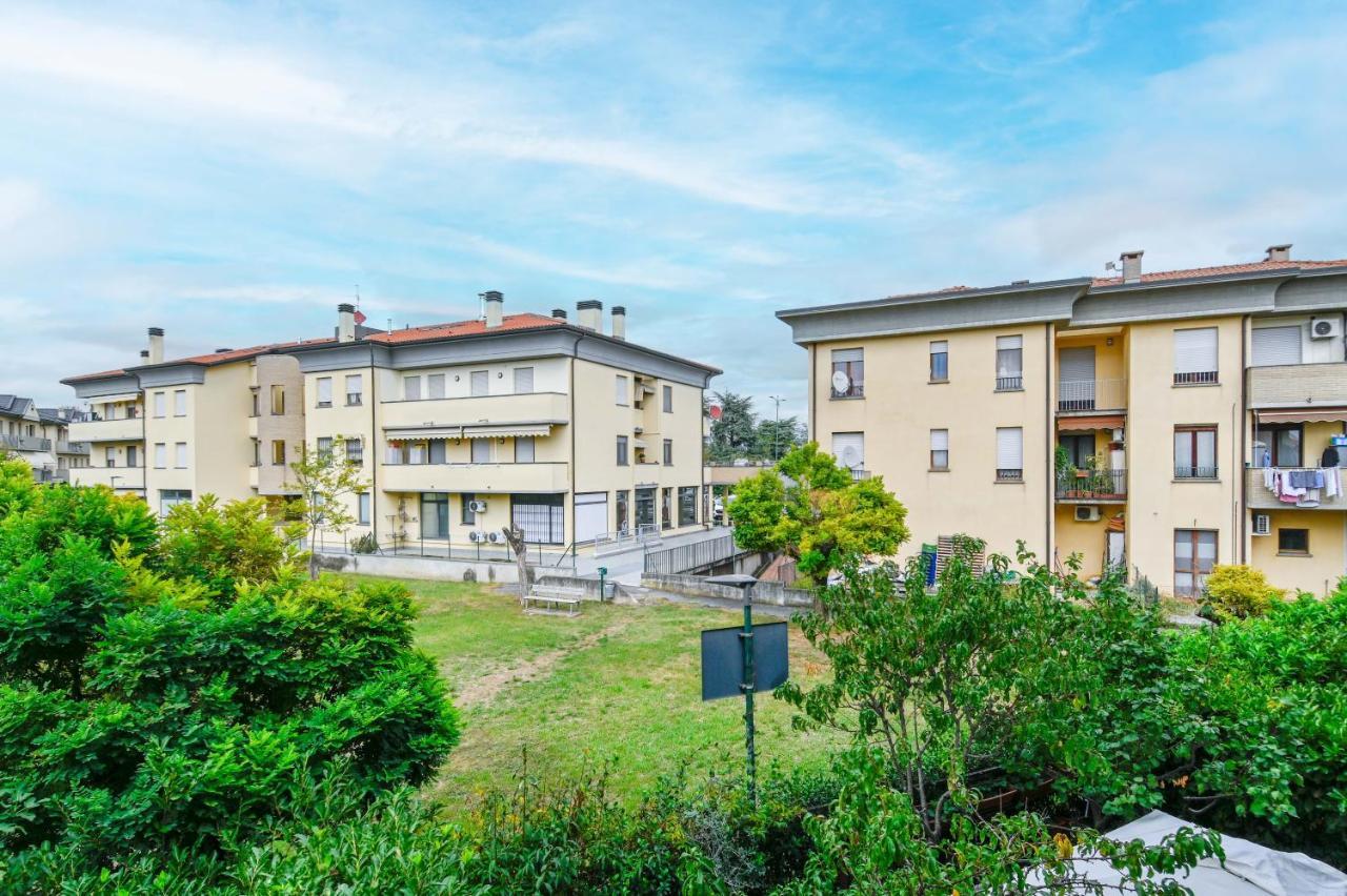 Luna Apartment Cavernago ภายนอก รูปภาพ